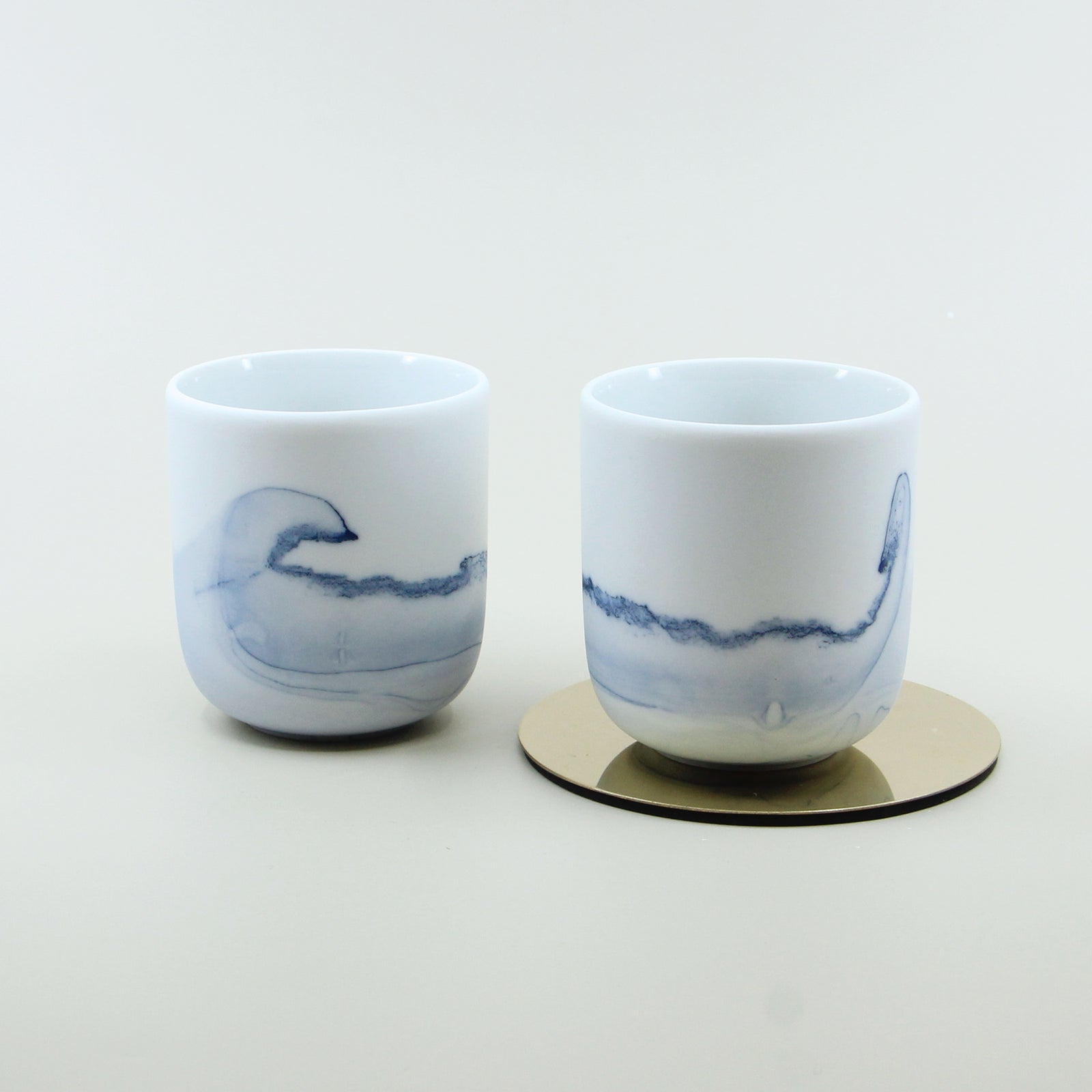 Porzellanbecher Espresso matt - 4 Farben von Anna Badur bei Wilhelm die 3.