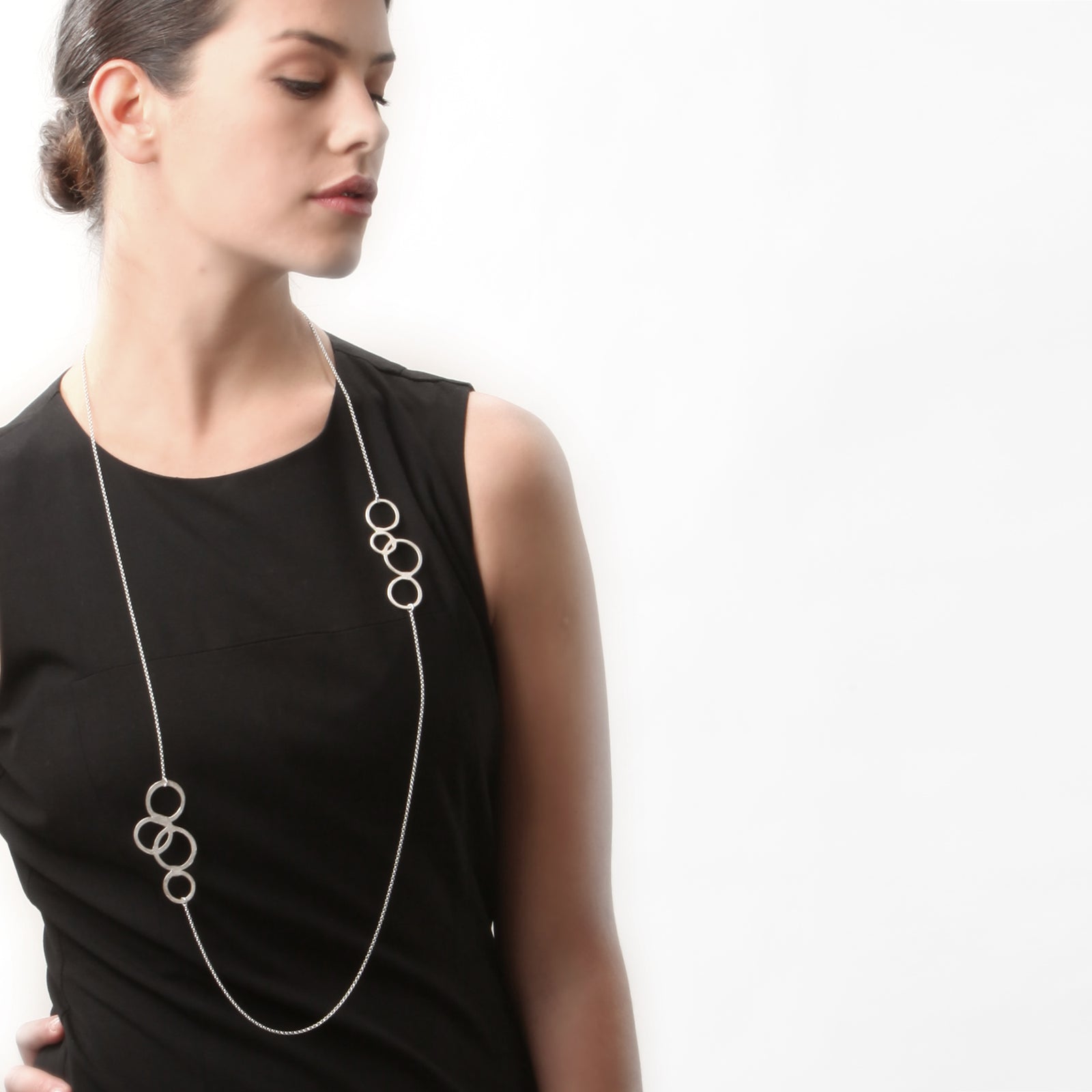 Kette "cirkel" von Bettina Götsch bei Wilhelm die 3.