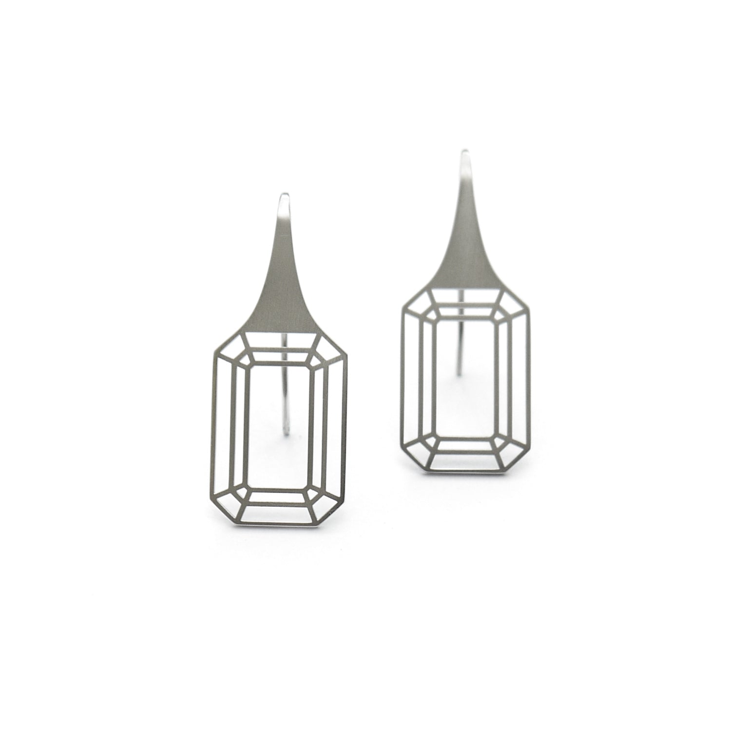 Ohrhänger Cut Smaragdschliff von Sally Kiss bei Wilhelm die 3.