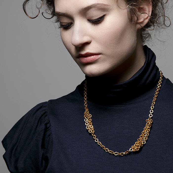 attraente - magnetische Kette vergoldet von Ulrike Poelk bei Wilhelm die 3.