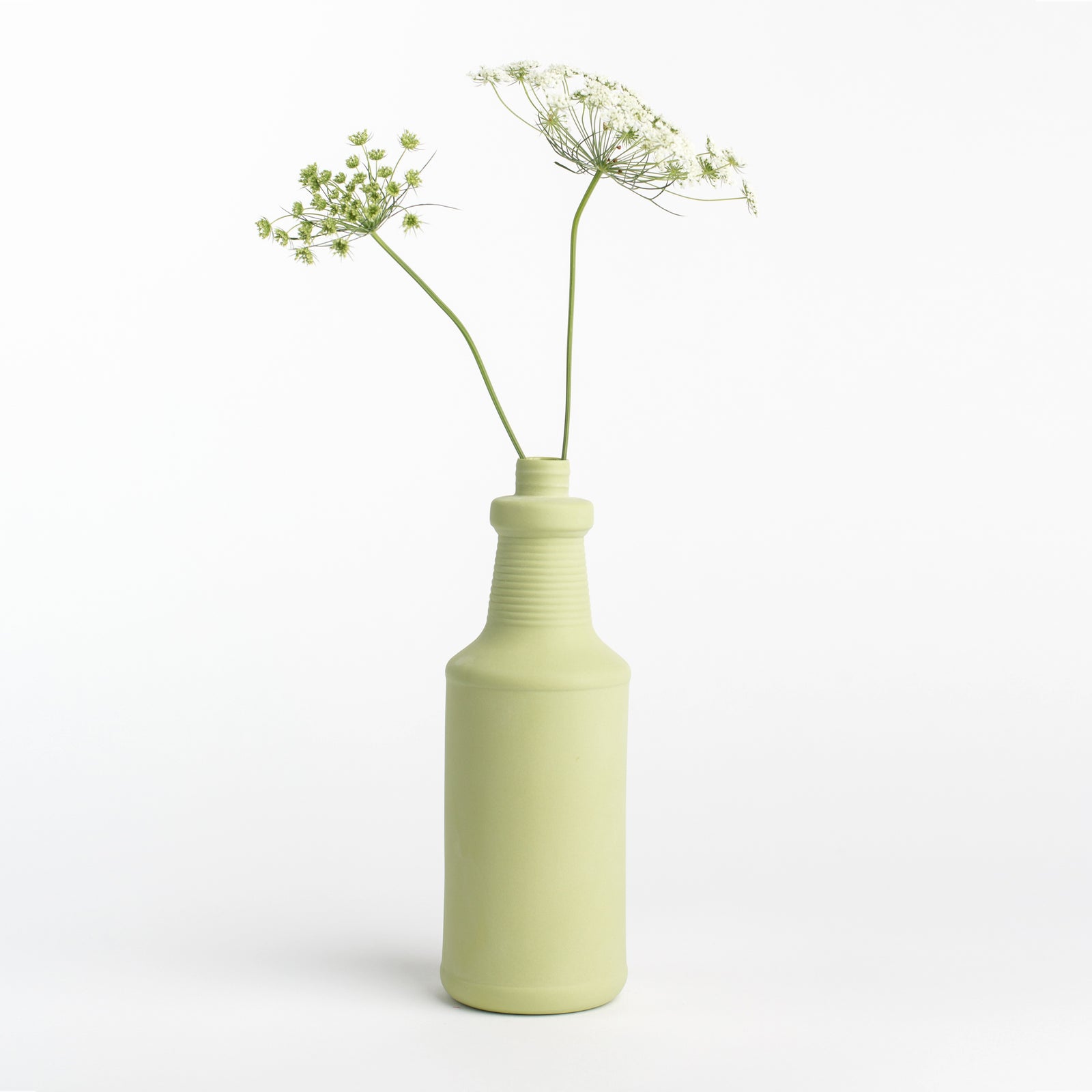 Porzellan-Vase #17 von Foekje Fleur bei Wilhelm die 3.